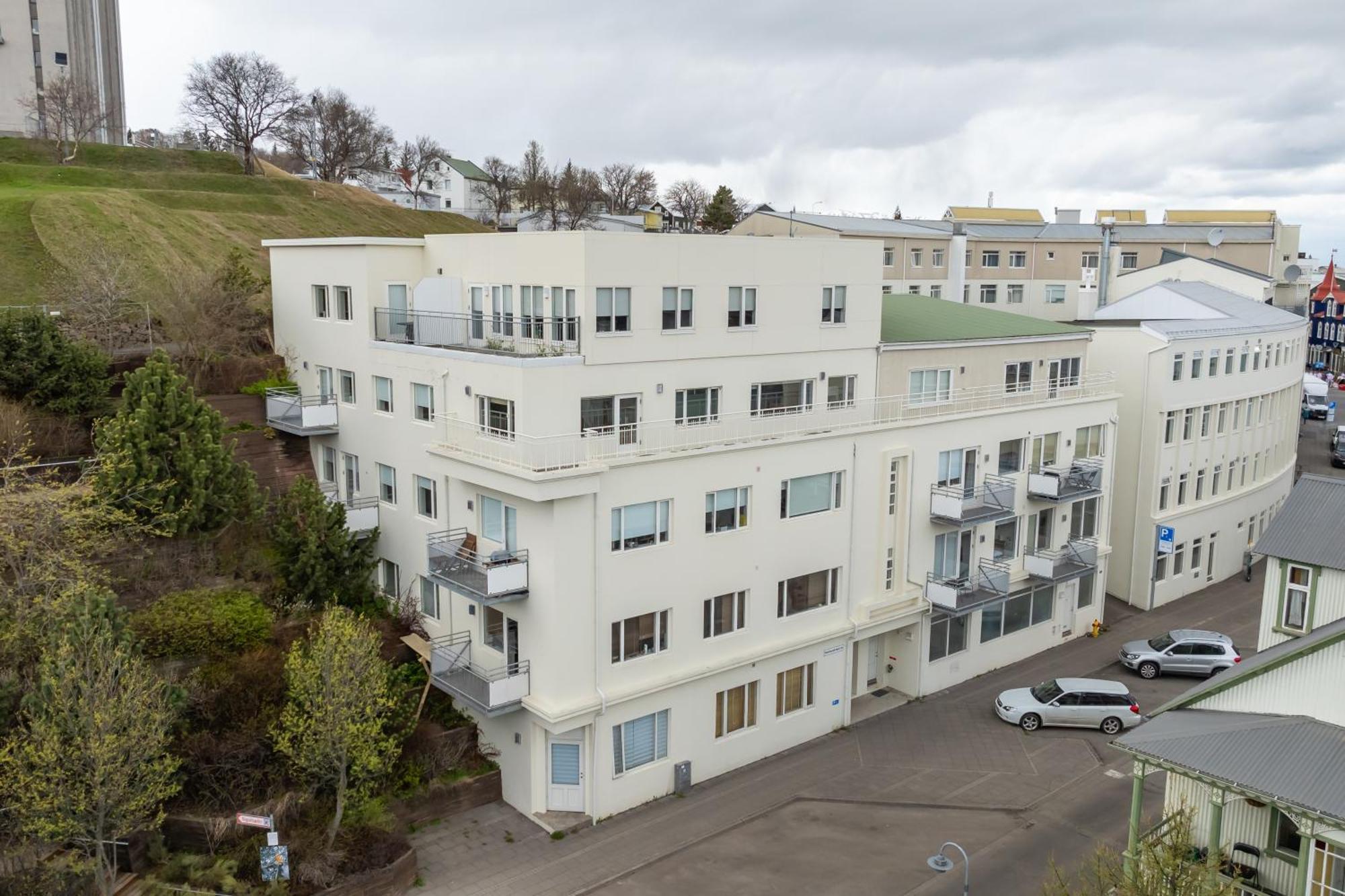 Charming Deluxe Apartment Akureyri Ruang foto