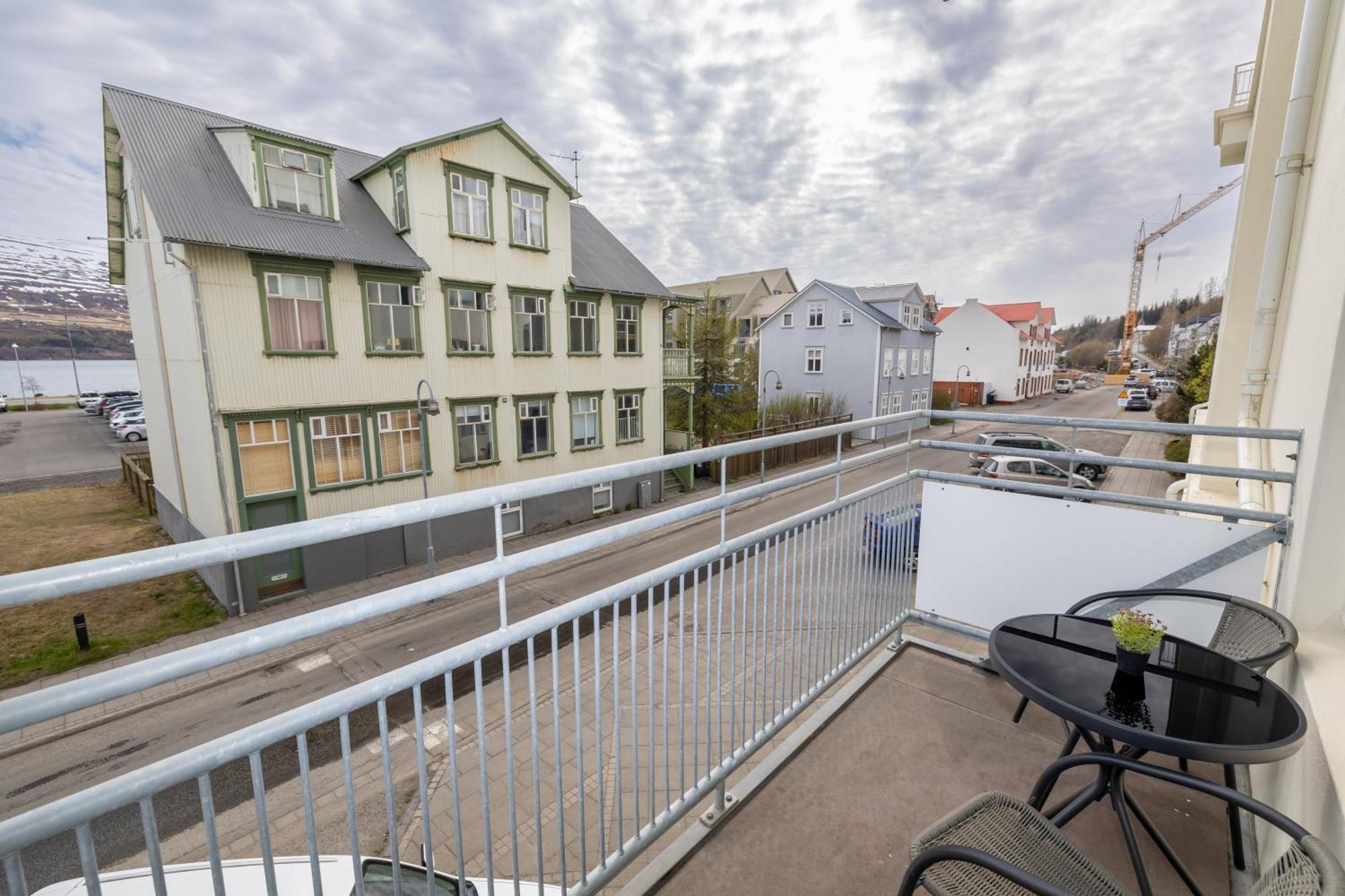 Charming Deluxe Apartment Akureyri Ruang foto